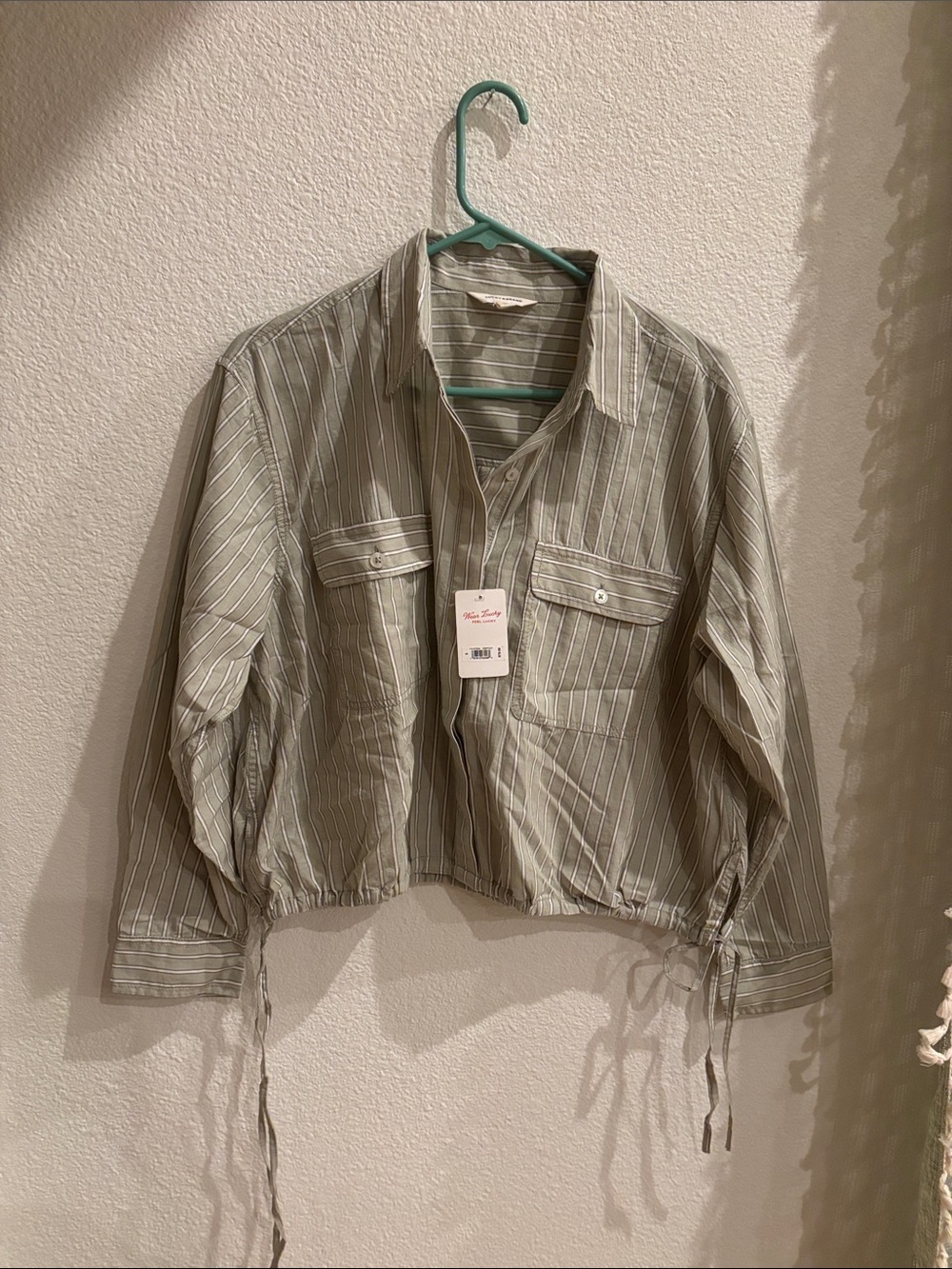 NWT lucky women’s cropped button down